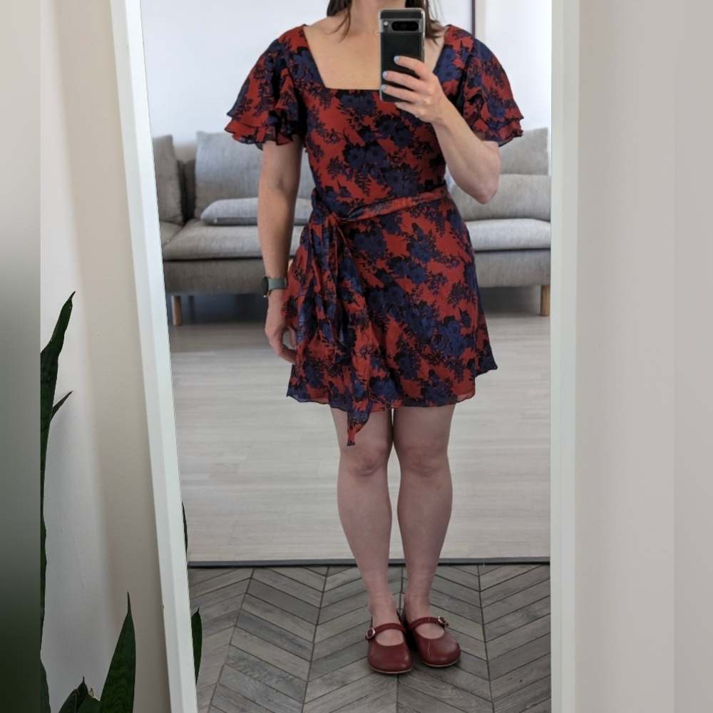 La Maison Talulah Show mme Love Mini Dress Floral Print Silk Blend Size S - Picture 2 of 6